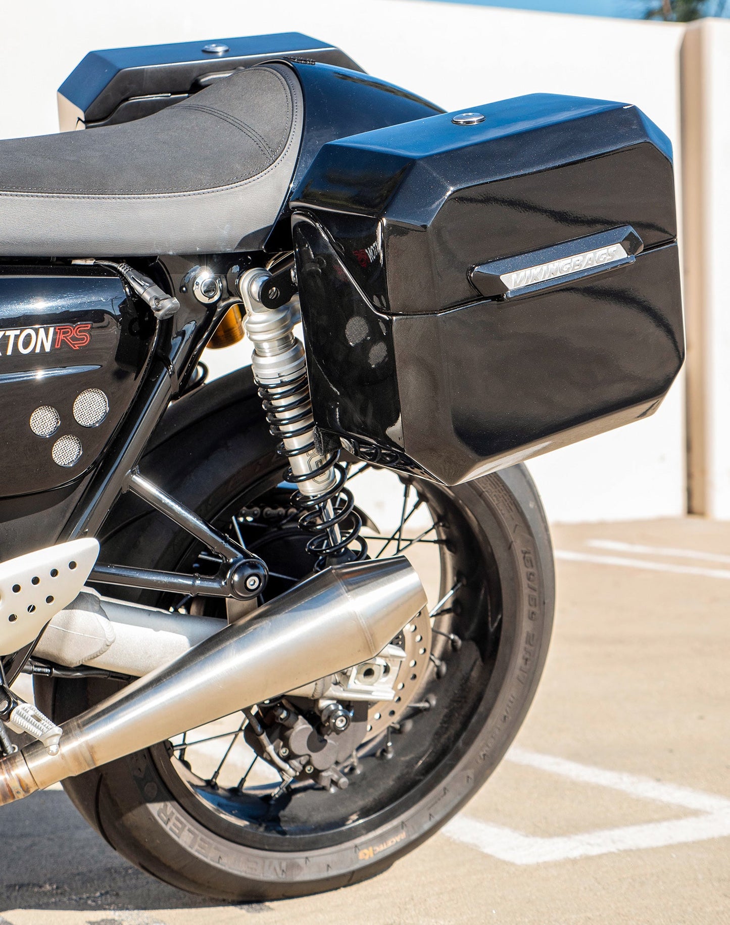 20L - Outlaw Quick-Mount Small Triumph Thruxton RS Painted Hard Alforjas