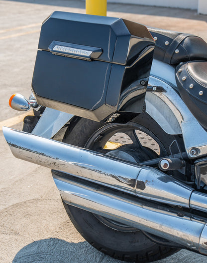 20L - Outlaw Quick-Mount Small Suzuki Boulevard C50 VL800 Painted Hard Alforjas