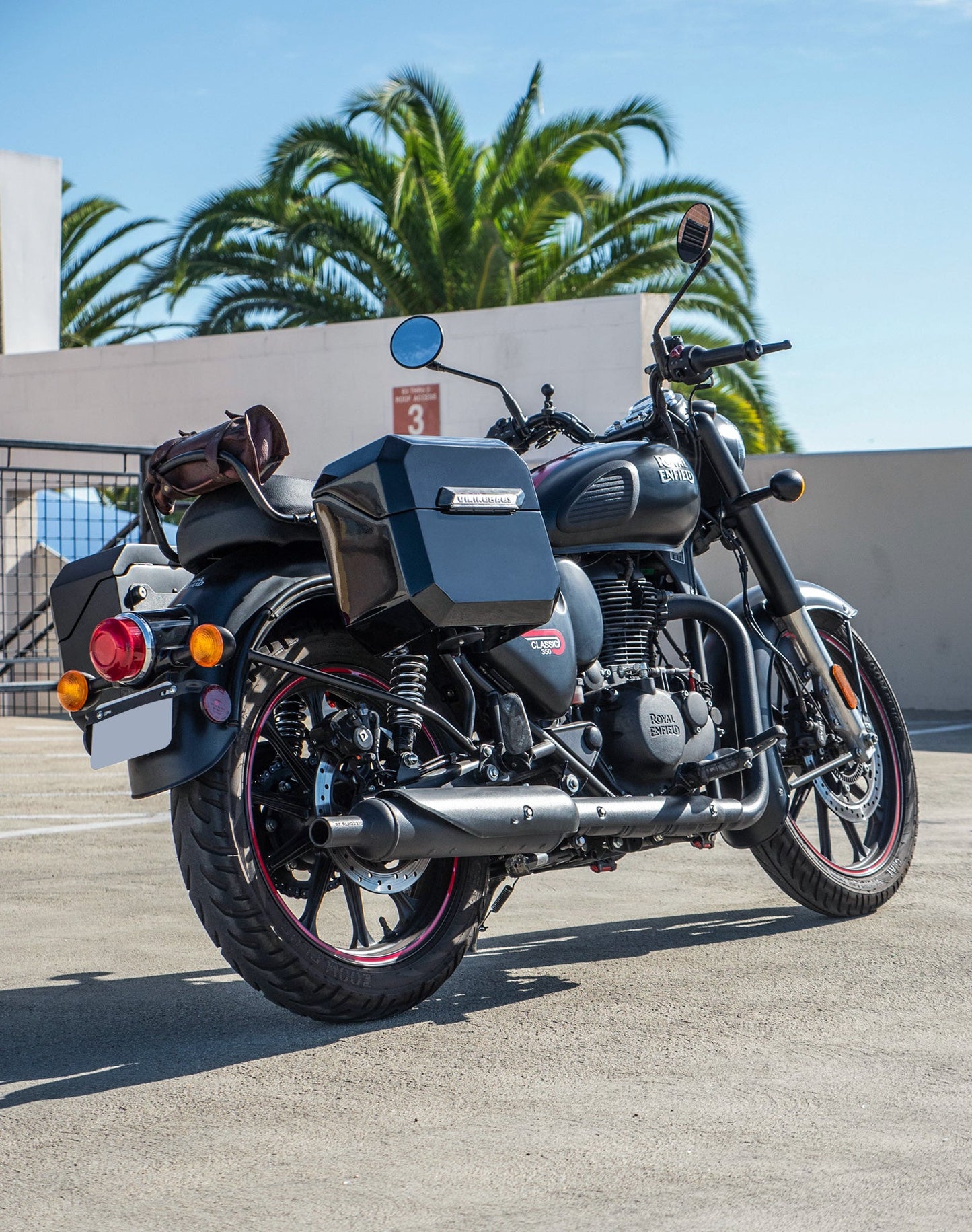 20L - Outlaw Quick-Mount Small Royal Enfield Classic 350 Painted Hard Alforjas