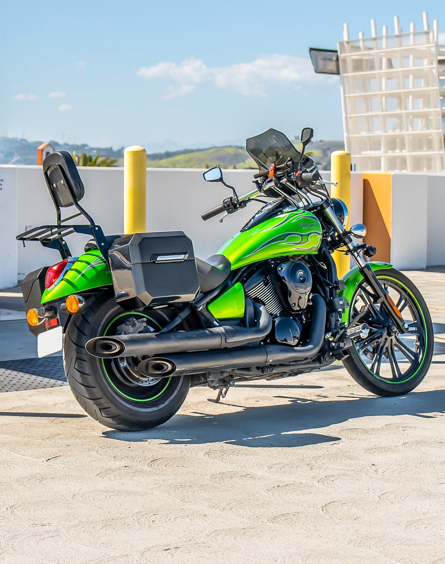 20L - Outlaw Quick-Mount Small Kawasaki Vulcan 900 Custom Painted Hard Alforjas