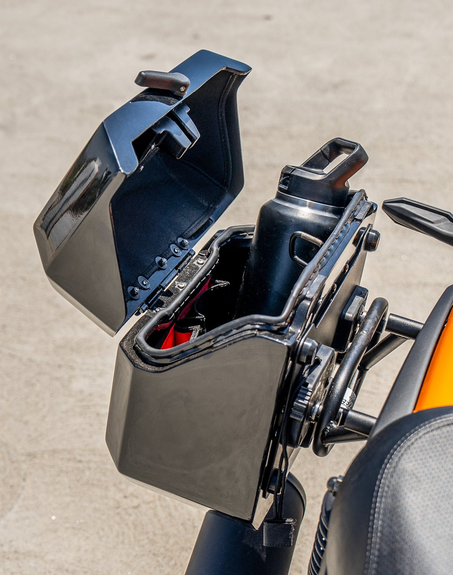 20L - Outlaw Quick-Mount Small Kawasaki Eliminator 450 Painted Hard Alforjas