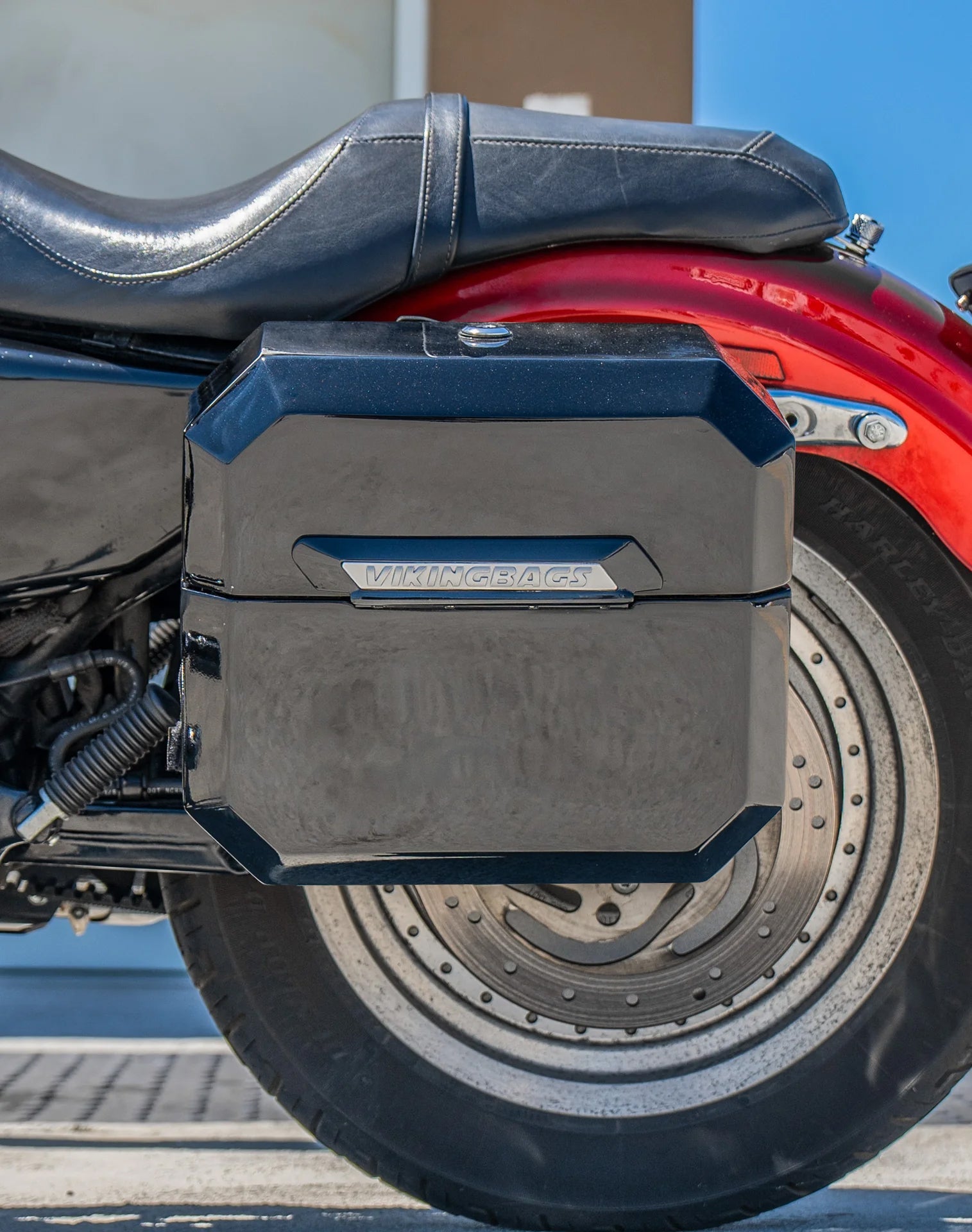 20L - Outlaw Quick-Mount Small Harley Sportster 883 Custom XL883C Painted Hard Alforjas