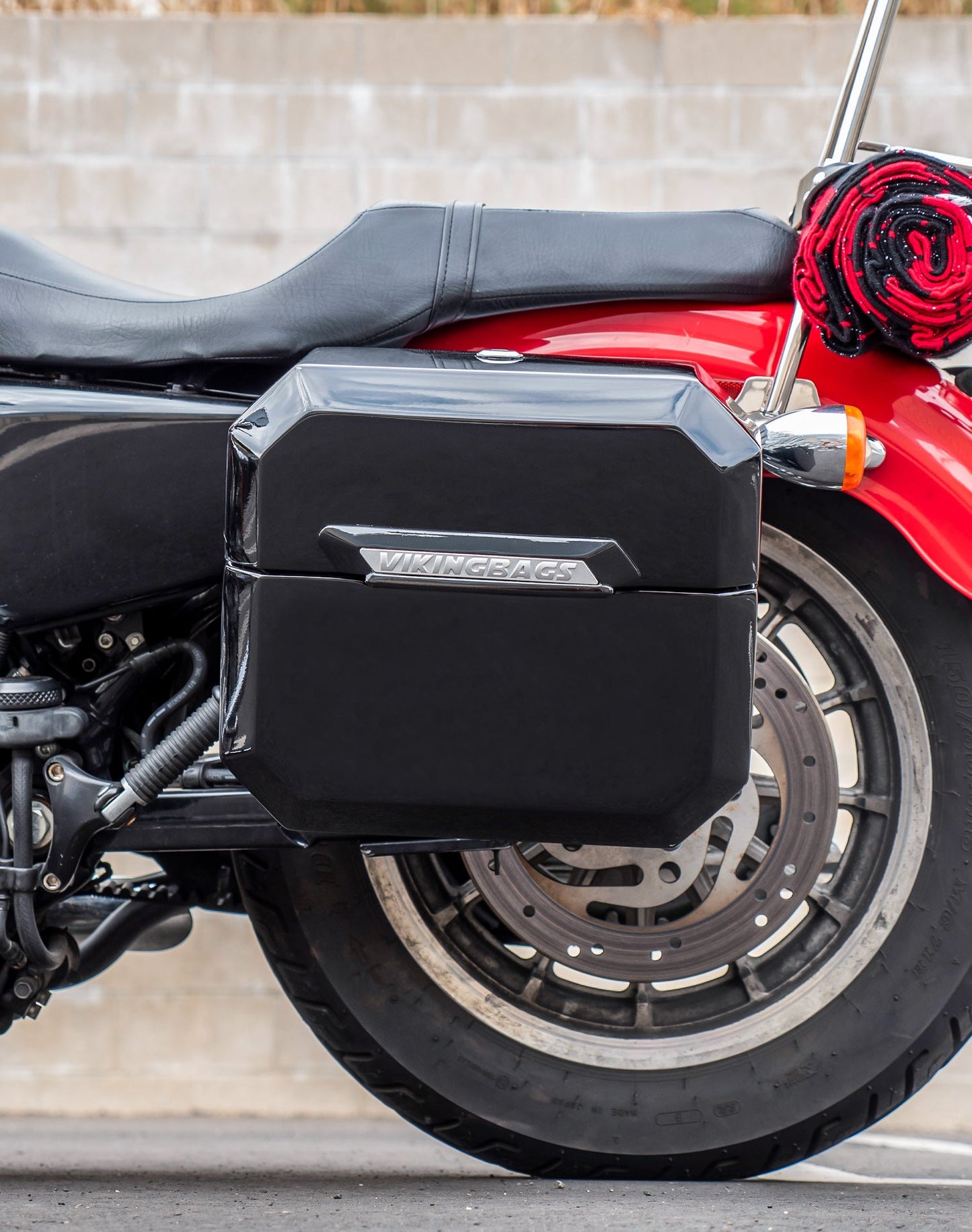 20L - Outlaw Quick-Mount Small Harley Sportster 1200 Low XL1200L Painted Hard Alforjas