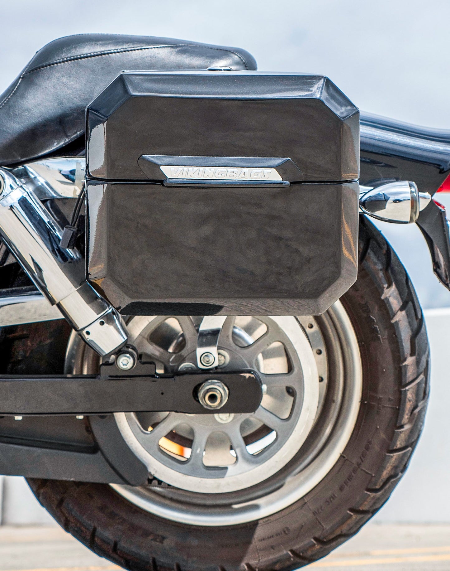 20L - Outlaw Quick-Mount Small Harley Dyna Fat Bob FXDF Painted Hard Alforjas
