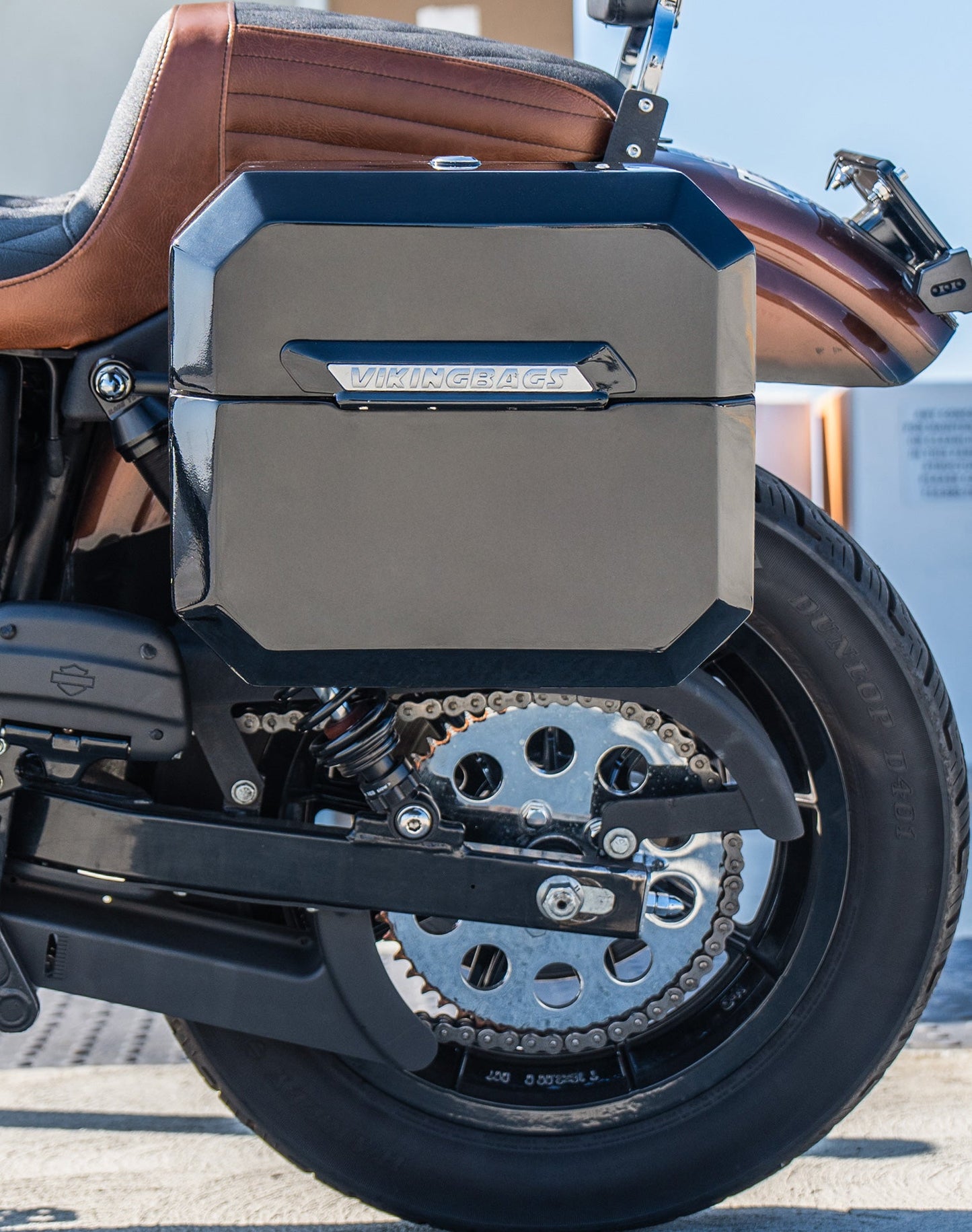 20L - Outlaw Quick-Mount Small Painted Hard Alforjas para Harley Dyna Super Glide Custom FXDC/I