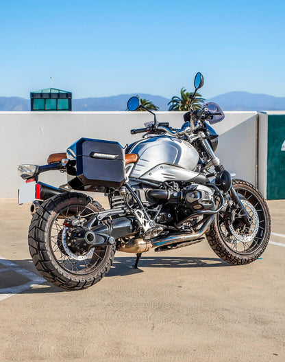 20L - Outlaw Quick-Mount Small BMW R nineT Pure/Racer/GS Painted Hard Alforjas