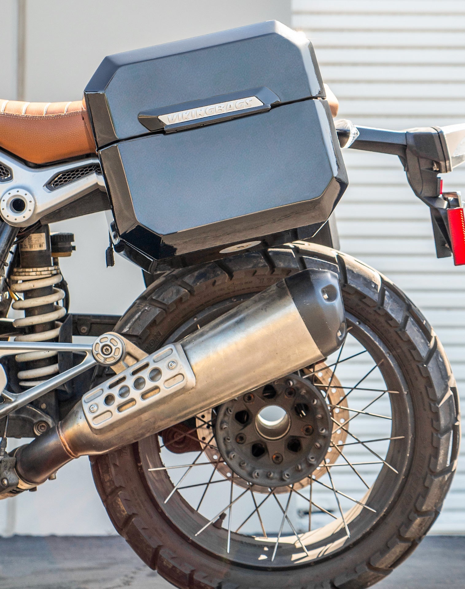 20L - Outlaw Quick-Mount Small BMW R nineT Pure/Racer/GS Painted Hard Alforjas
