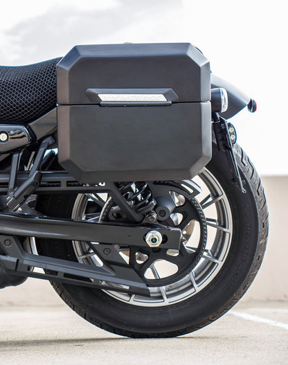 20L - Outlaw Quick-Mount Small Harley Sportster Nightster RH975/S Matte Alforjas