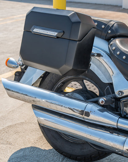 20L - Outlaw Quick-Mount Small Suzuki Boulevard C50 VL800 Matte Hard Alforjas