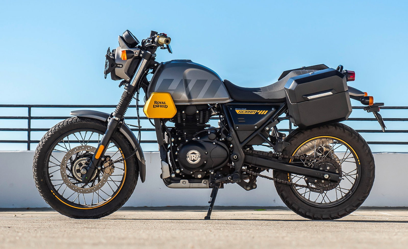 20L - Outlaw Quick-Mount Small Royal Enfield Scram 411 Matte Hard Alforjas