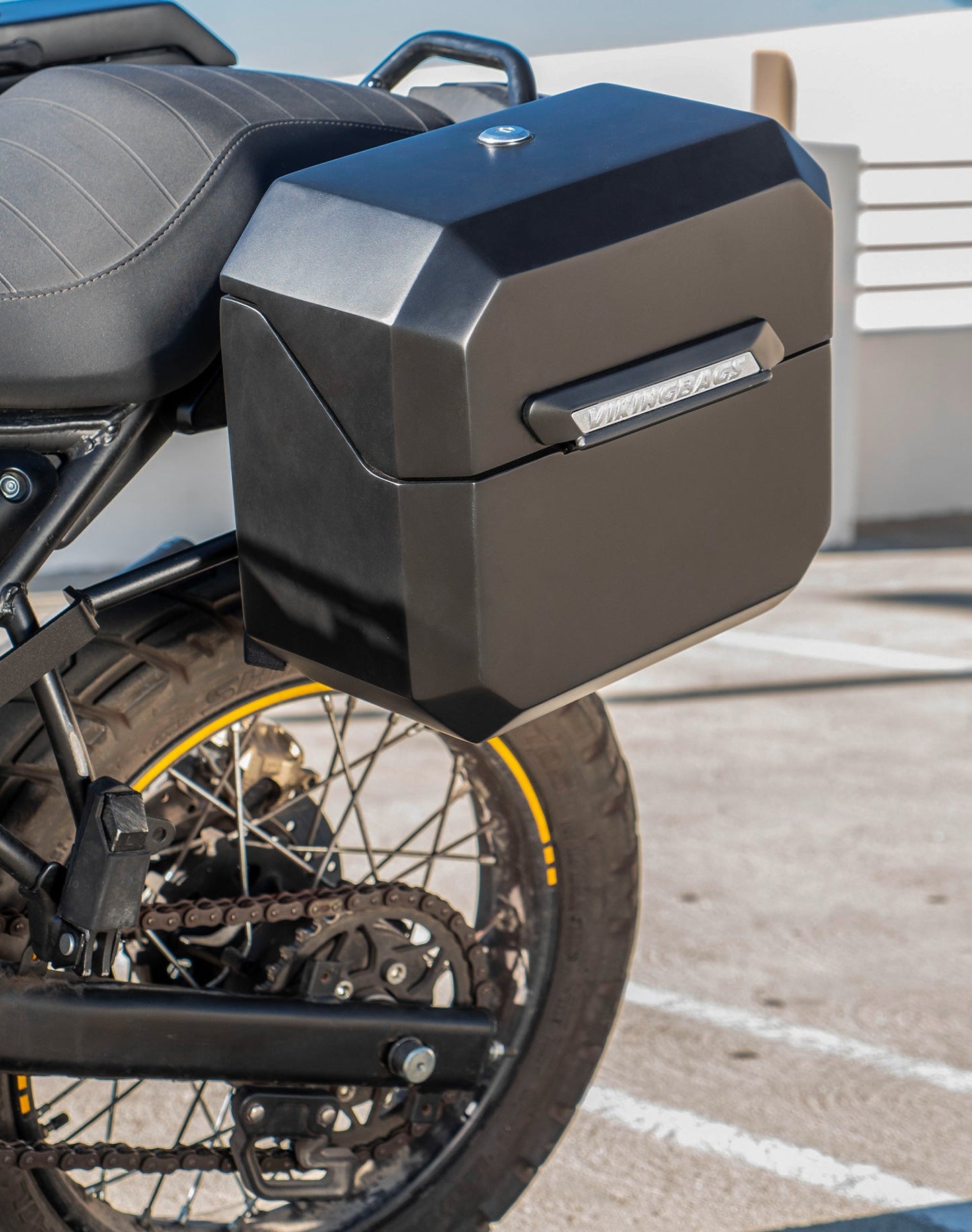 20L - Outlaw Quick-Mount Small Royal Enfield Scram 411 Matte Hard Alforjas
