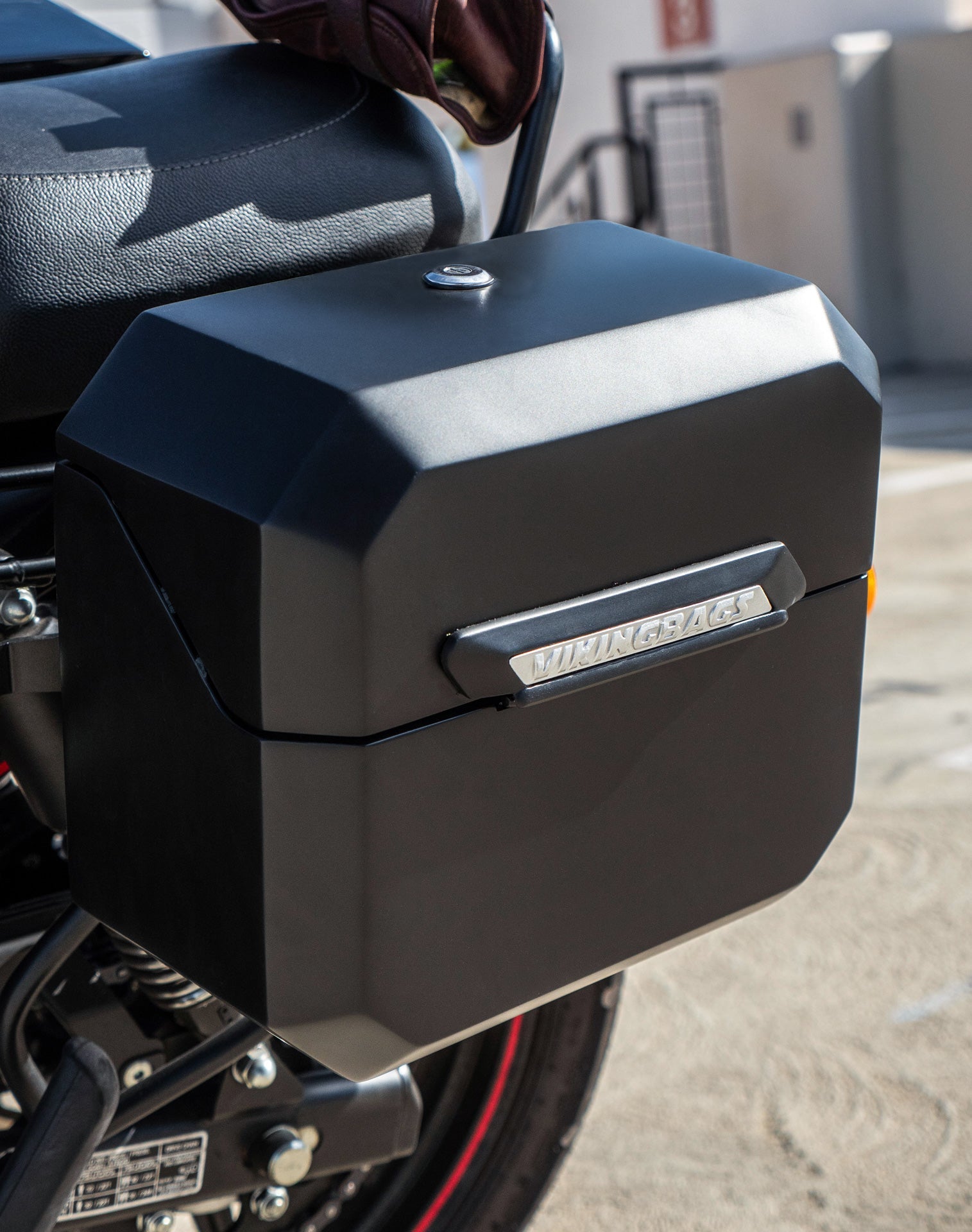 20L - Outlaw Quick-Mount Small Royal Enfield Classic 350 Matte Hard Alforjas