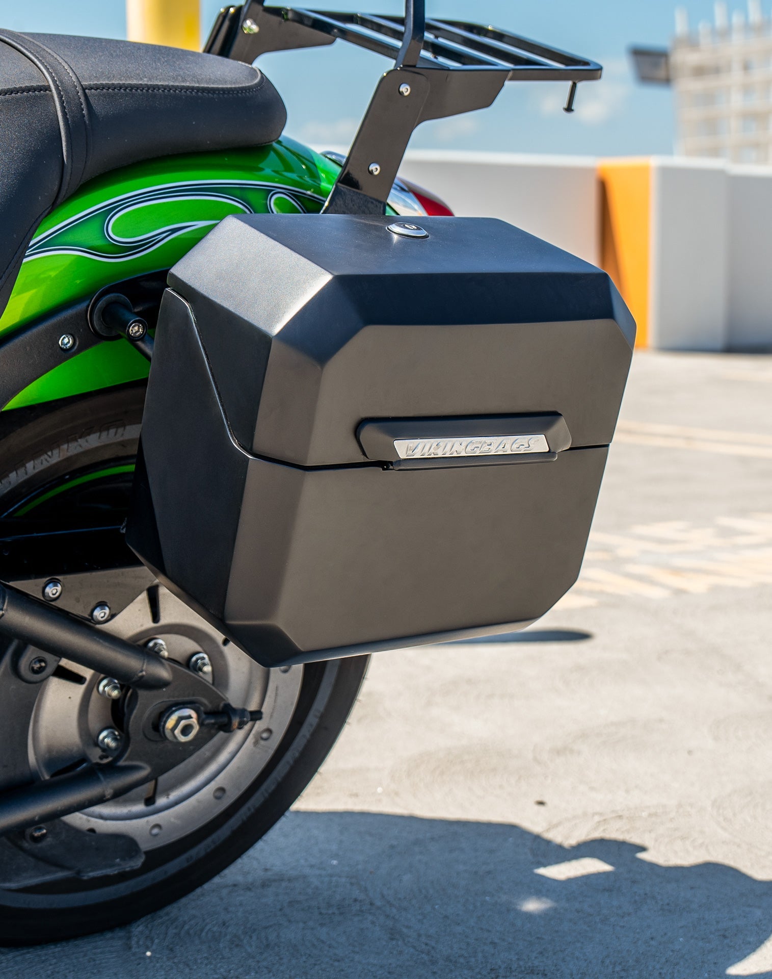20L - Outlaw Quick-Mount Small Kawasaki Vulcan 900 Custom Matte Hard Alforjas