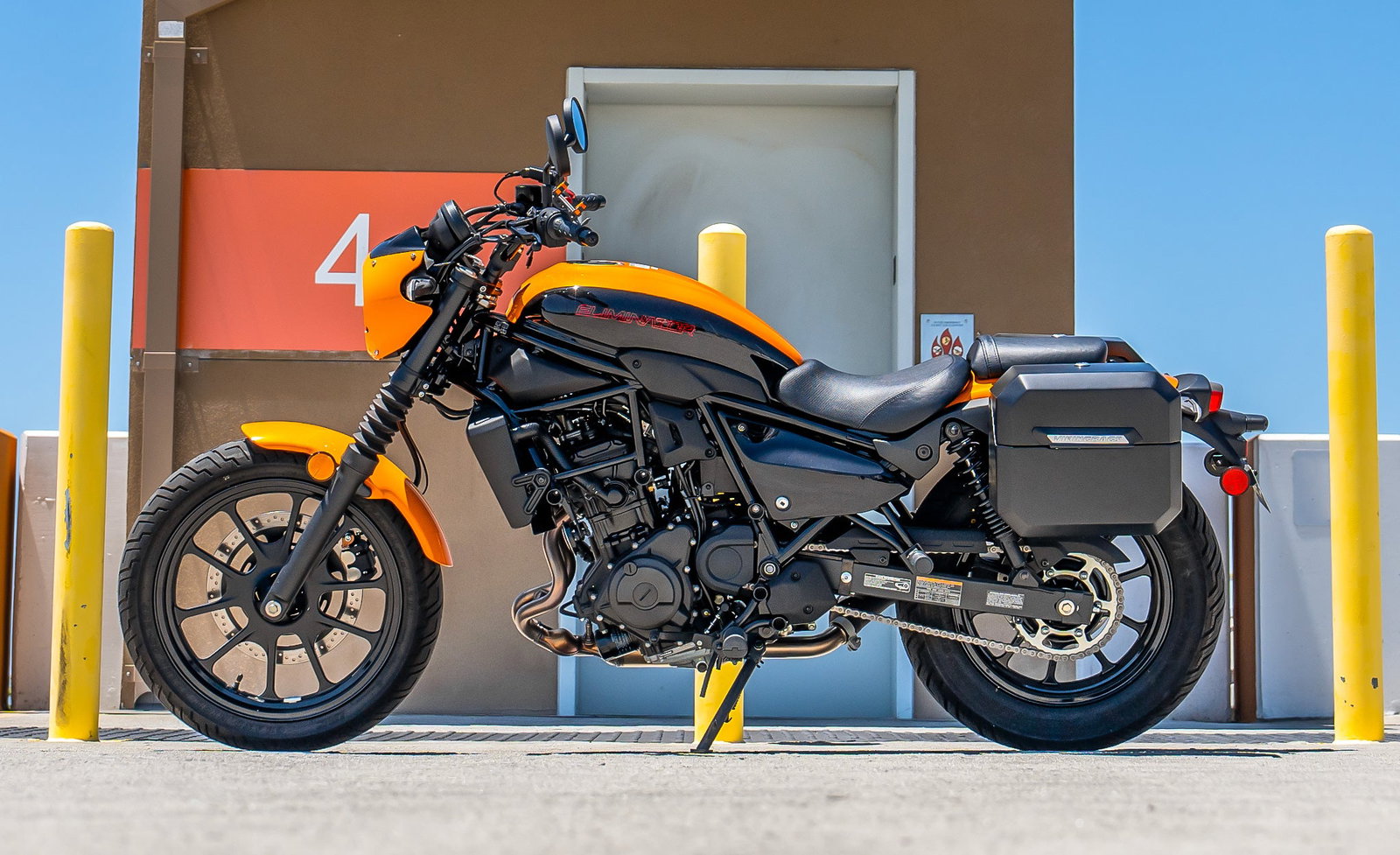 20L - Outlaw Quick-Mount Small Kawasaki Eliminator 450 Matte Hard Alforjas