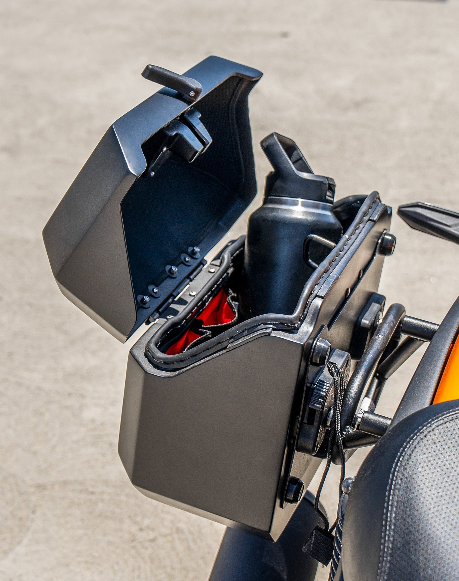 20L - Outlaw Quick-Mount Small Kawasaki Eliminator 450 Matte Hard Alforjas