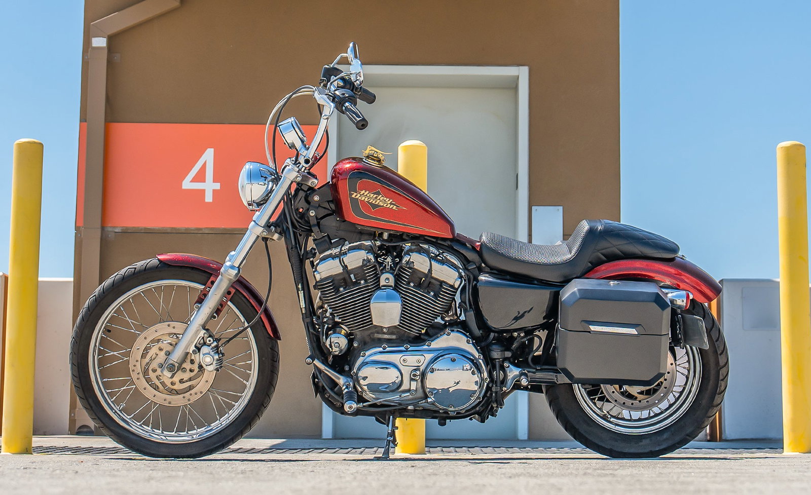 20L - Outlaw Quick-Mount Small Harley Sportster Seventy Two 72 XL1200V Matte Hard Alforjas