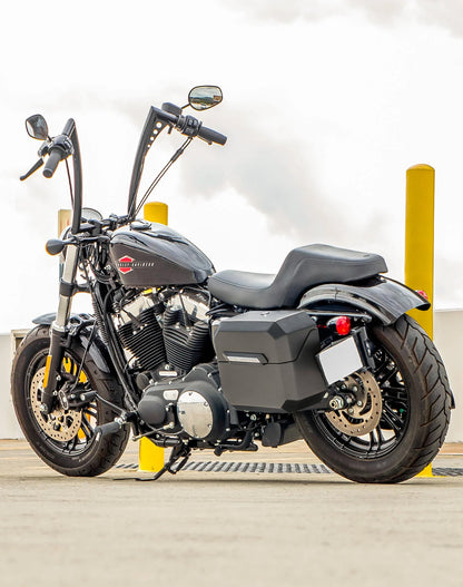 20L - Outlaw Quick-Mount Small Harley Sportster Forty Eight 48 XL1200X Matte Hard Alforjas