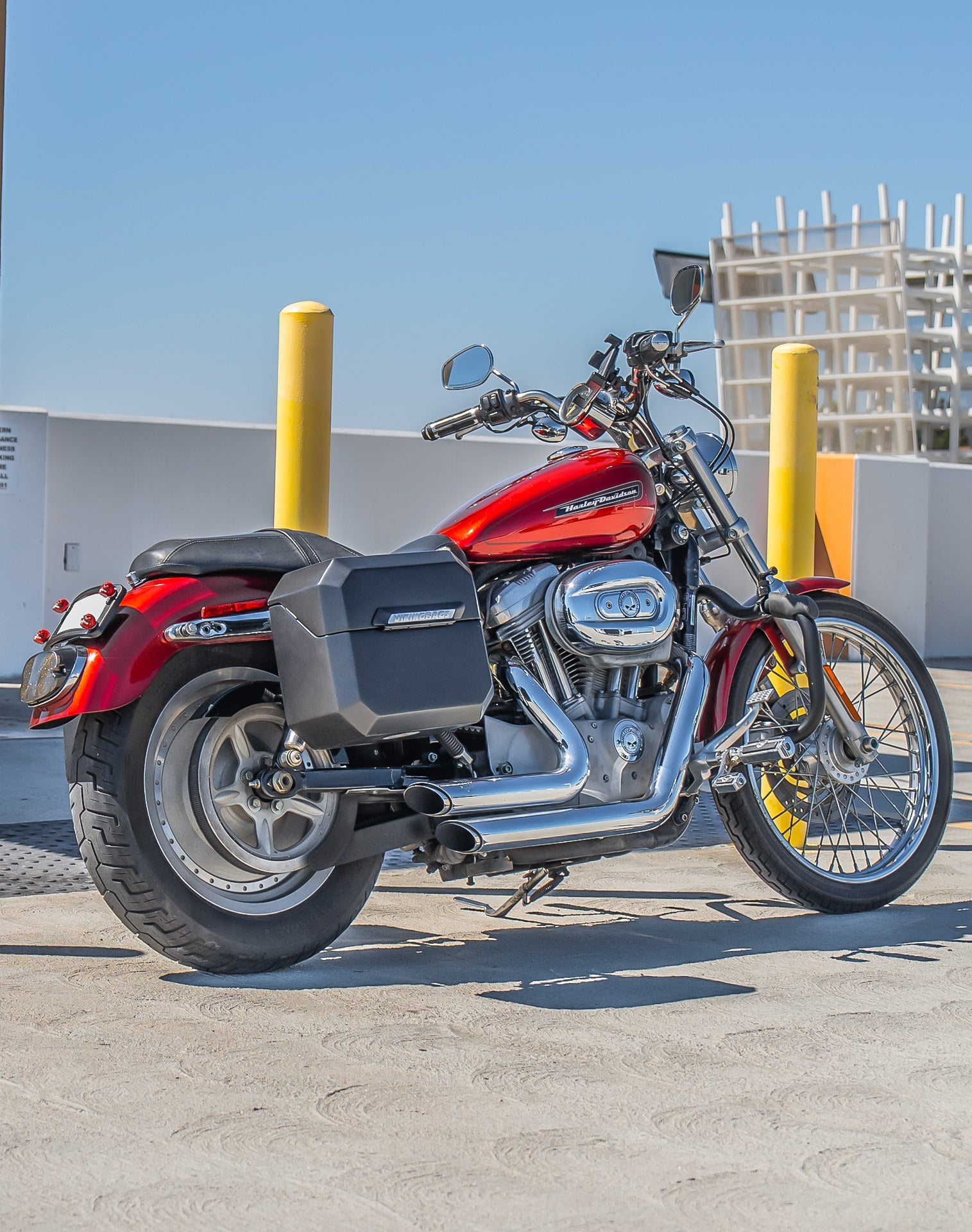 20L - Outlaw Quick-Mount Small Harley Sportster 883 Custom XL883C Matte Hard Alforjas