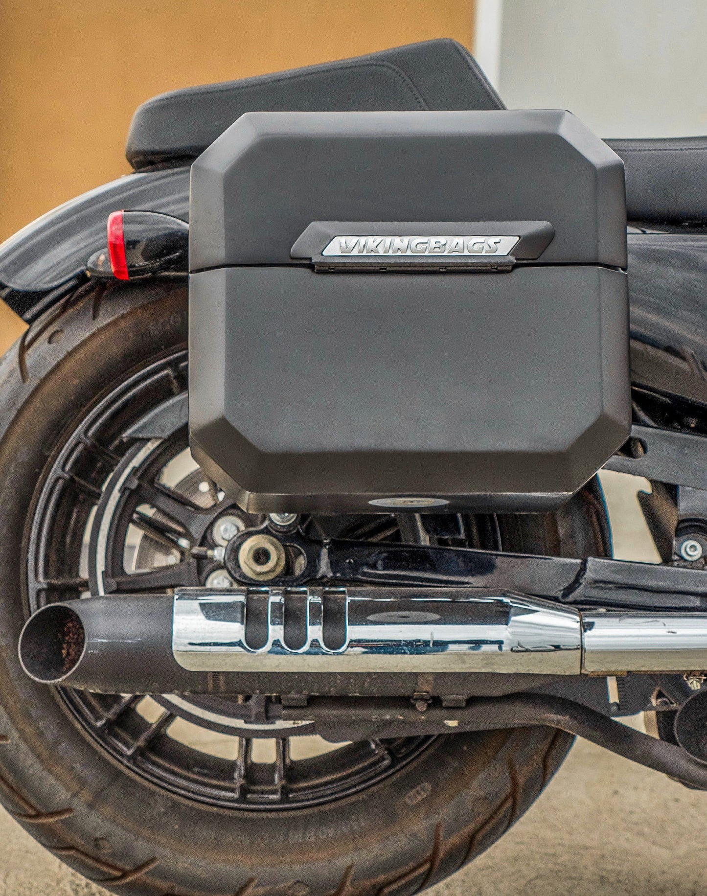 20L - Outlaw Quick-Mount Small Harley Sportster 1200 Custom XL1200C Matte Hard Alforjas