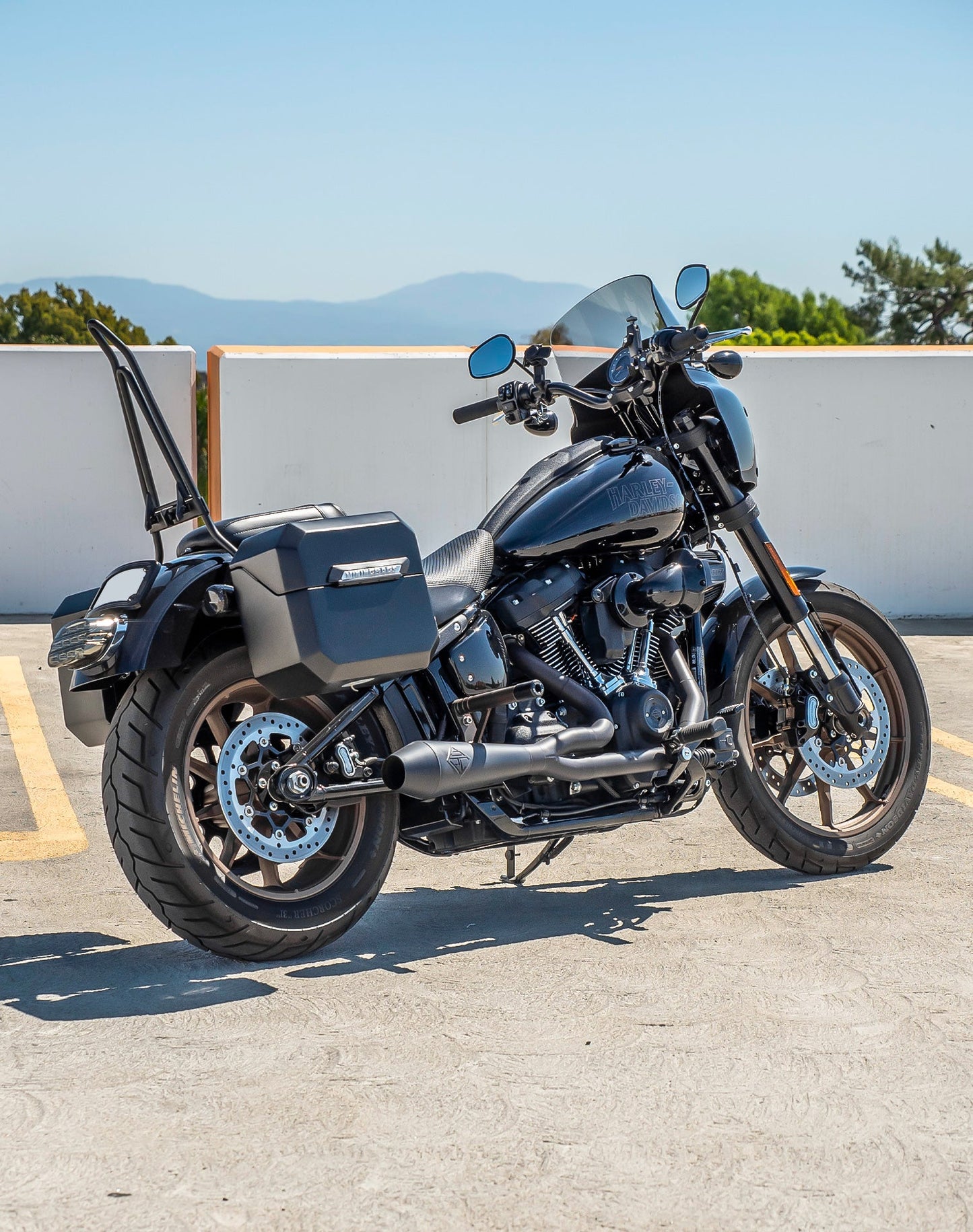 20L - Outlaw Quick-Mount Small Harley Softail Low Rider S FXLRS Matte Hard Alforjas