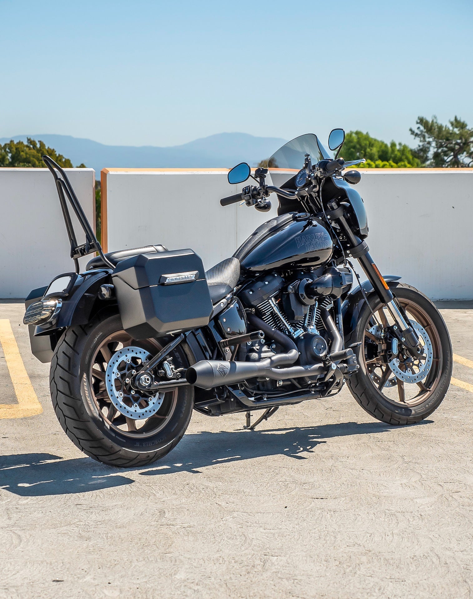 20L - Outlaw Quick-Mount Small Harley Softail Low Rider S FXLRS Matte Hard Alforjas