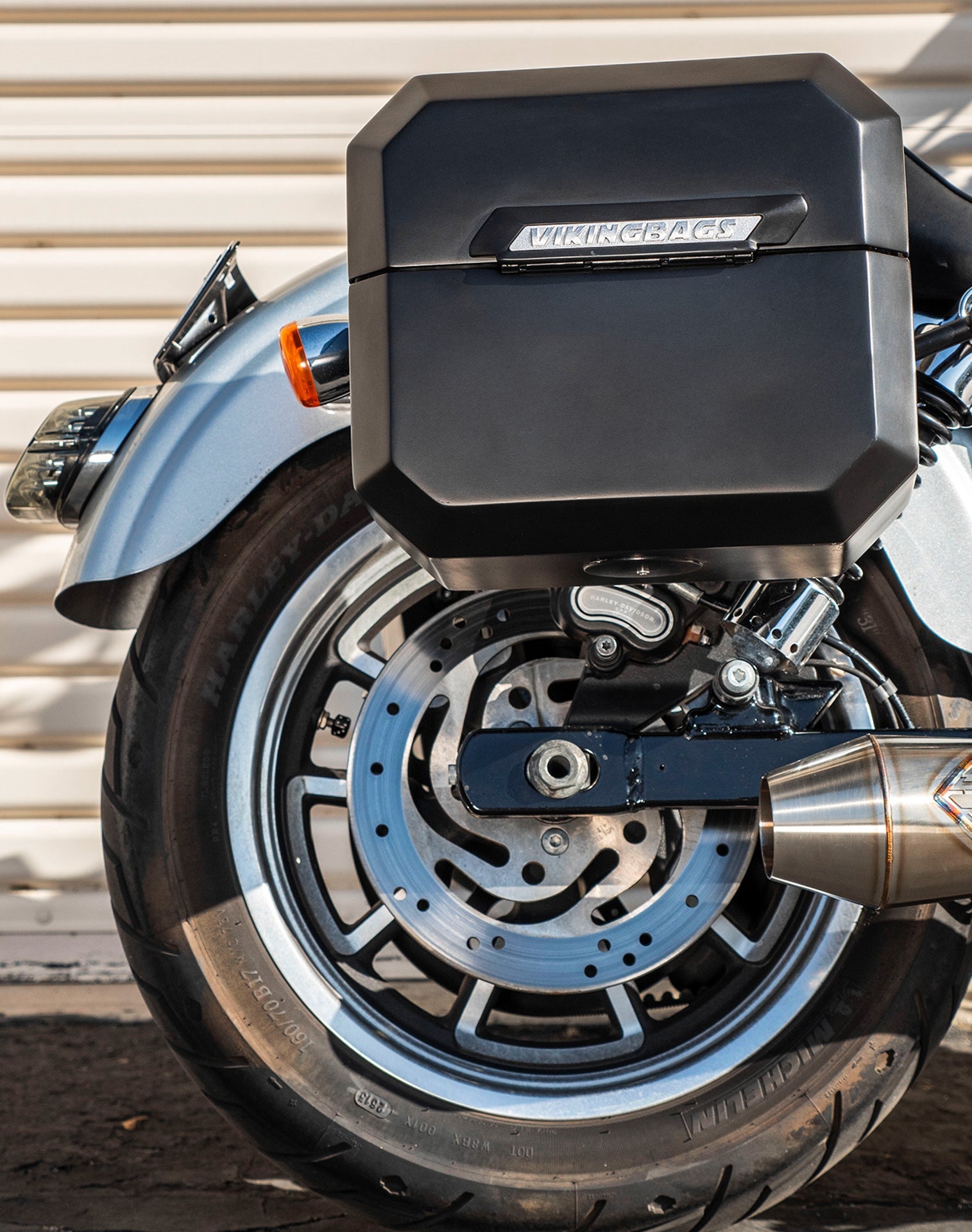20L - Outlaw Quick-Mount Small Harley Dyna Low Rider FXDL Matte Hard Alforjas