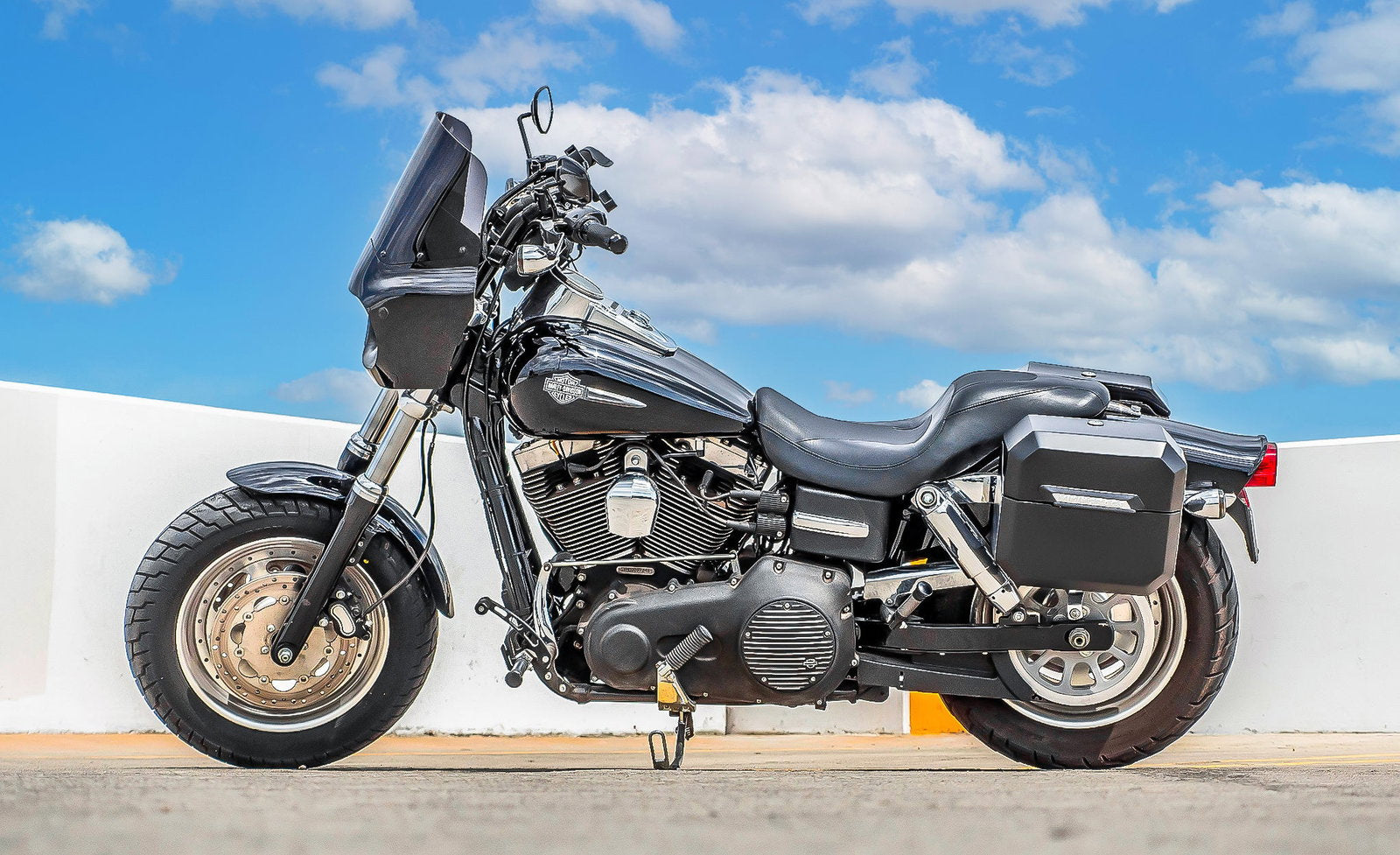 20L - Outlaw Quick-Mount Small Harley Dyna Fat Bob FXDF Matte Hard Alforjas