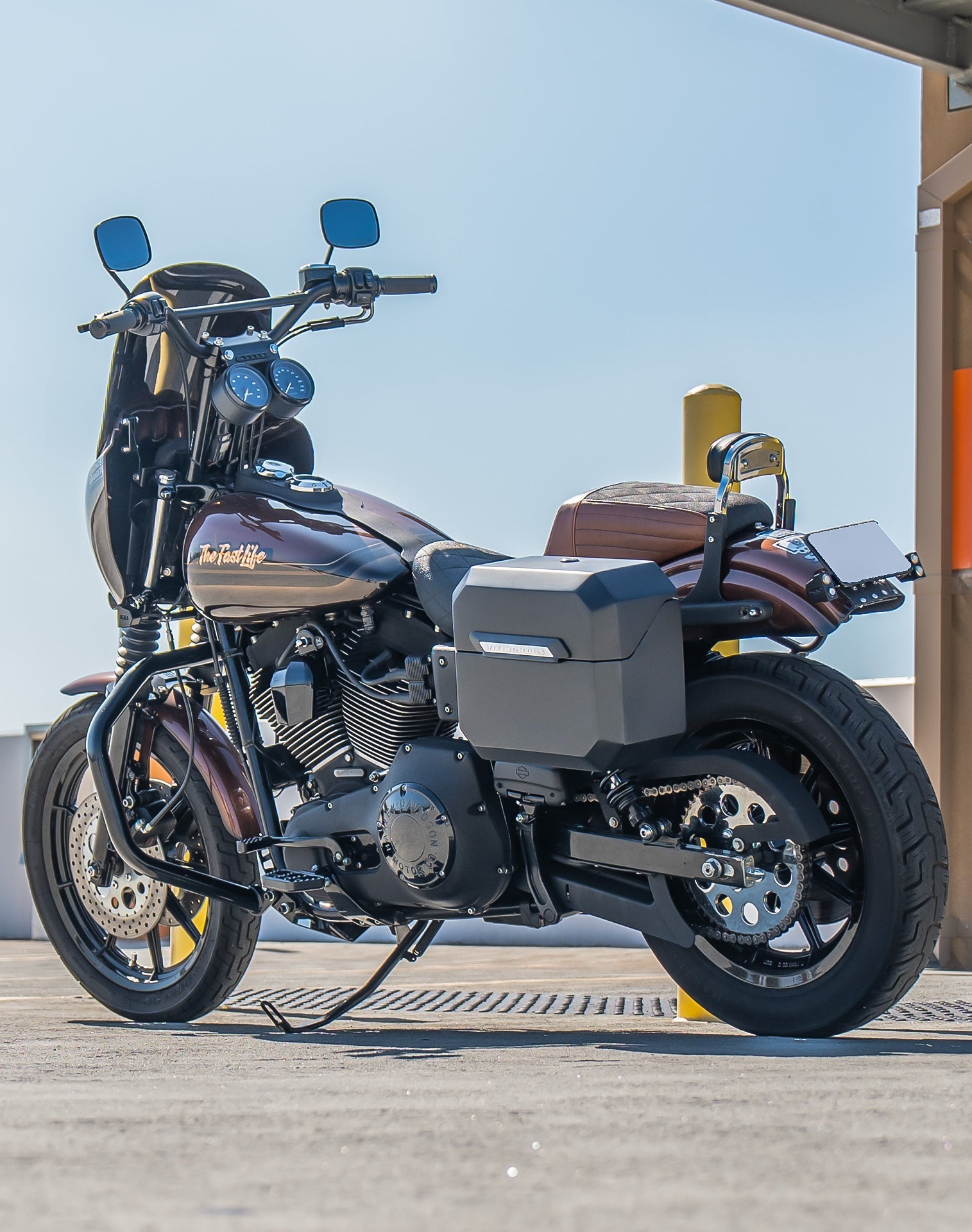 20L - Outlaw Quick-Mount Small Harley Dyna Super Glide Custom FXDC/I Matte Hard Alforjas