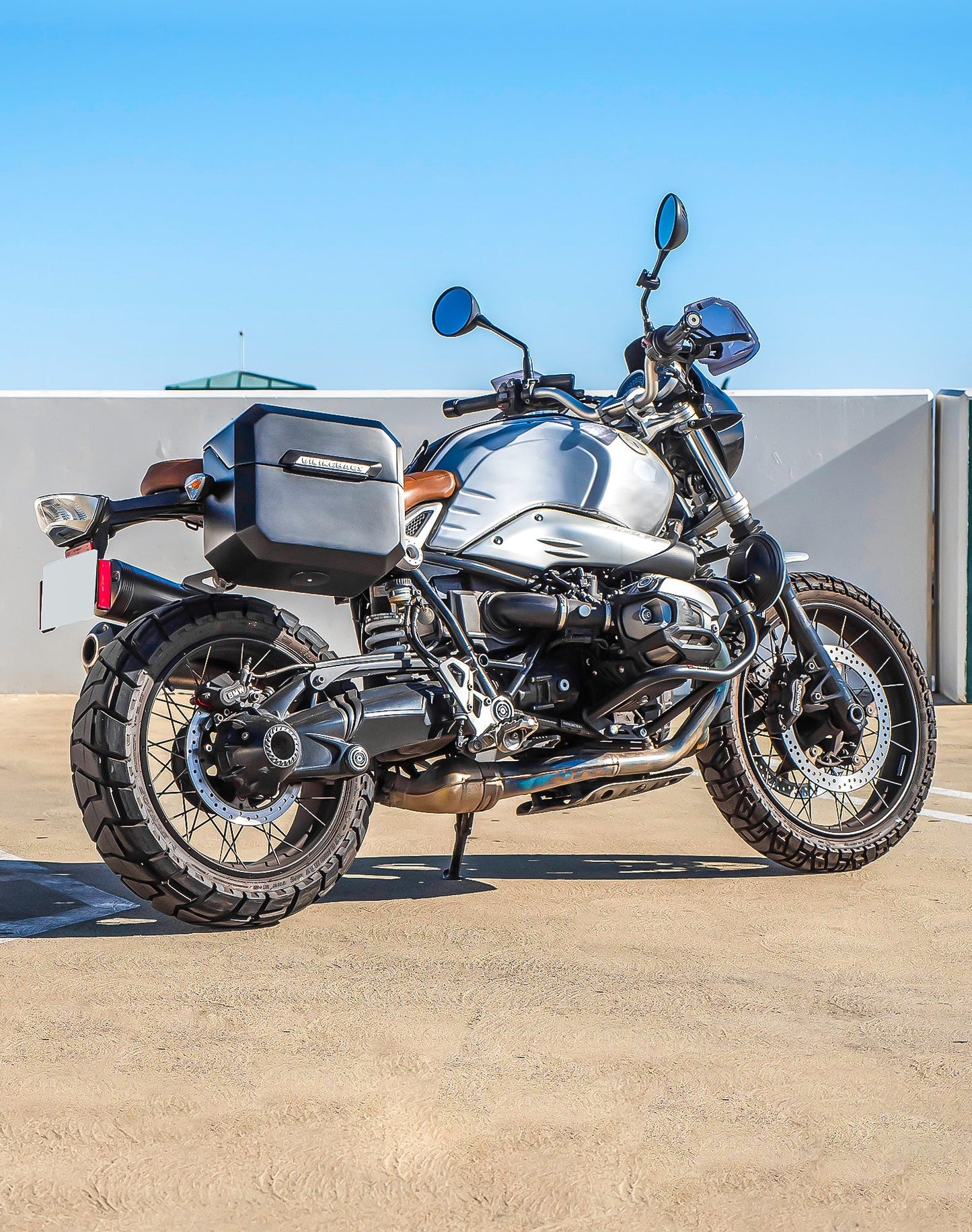 20L - Outlaw Quick-Mount Small BMW R nineT Pure/Racer/GS Matte Hard Alforjas