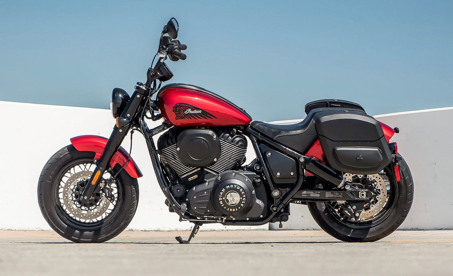 24L - Ironclad Quick-Mount Medium Indian Chief Bobber Leather Wrapped Hard Alforjas