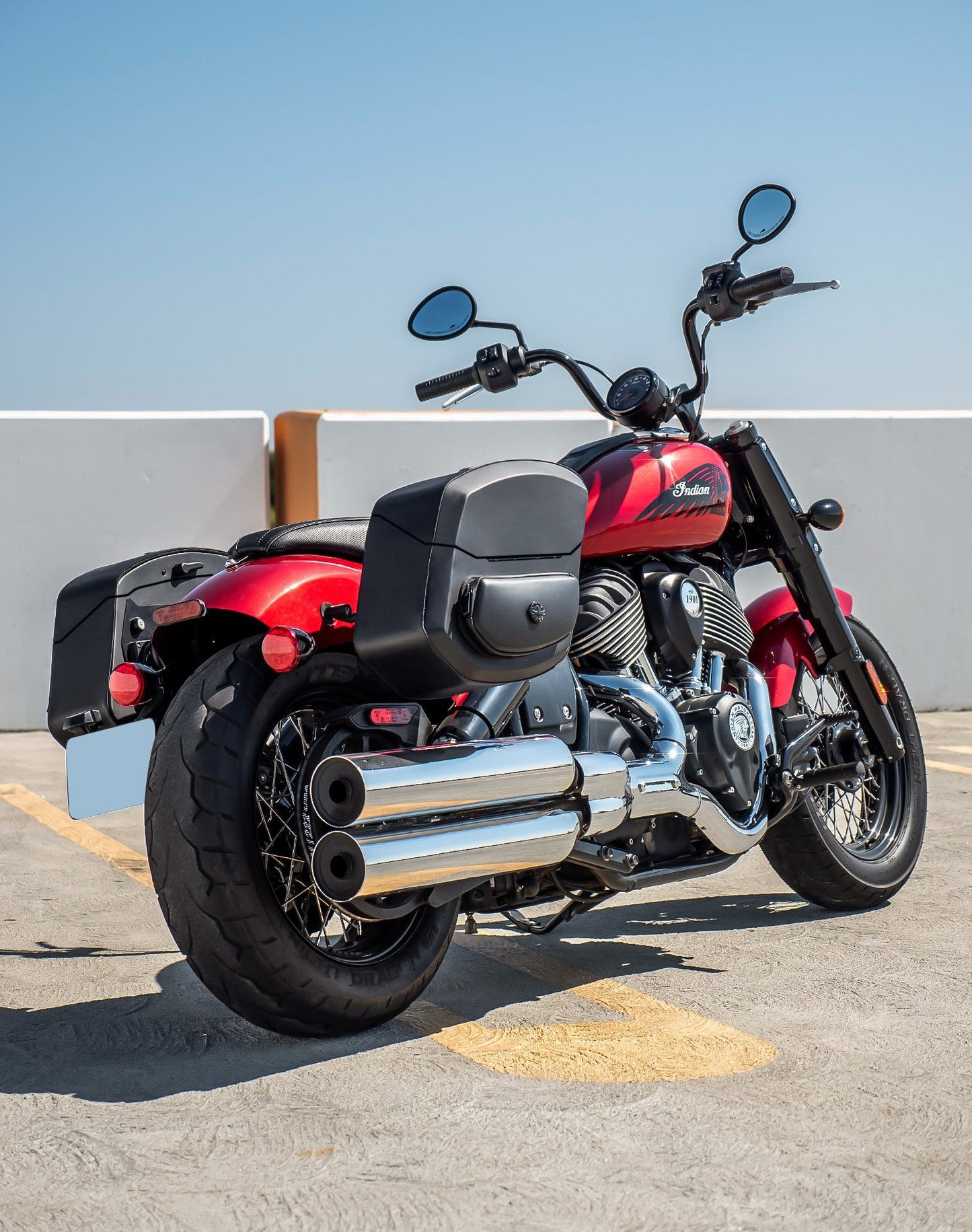 24L - Ironclad Quick-Mount Medium Indian Chief Bobber Leather Wrapped Hard Alforjas