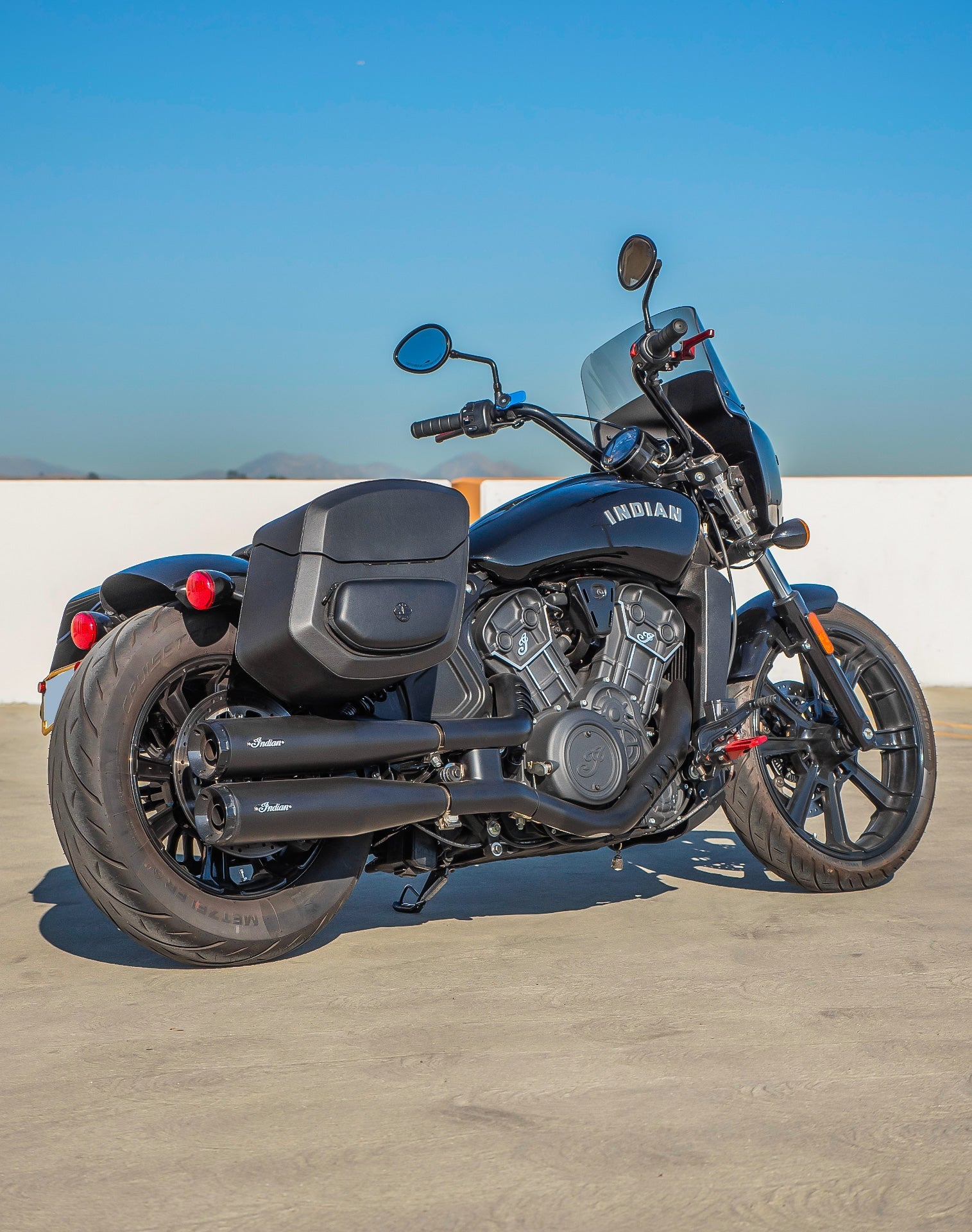 24L - Ironclad Quick-Mount Medium Indian Scout Bobber Leather Wrapped Hard Alforjas