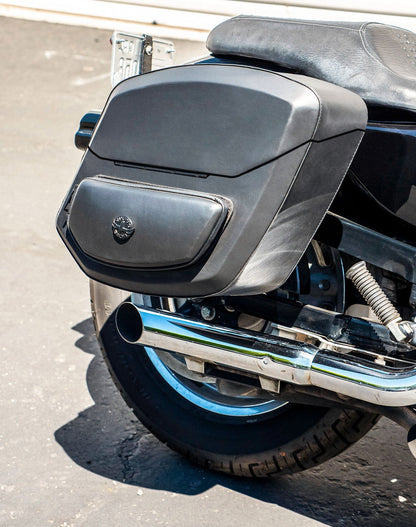 24L - Ironclad Quick-Mount Medium Harley Sportster 1200 Custom XL1200C Leather Wrapped Hard Alforjas
