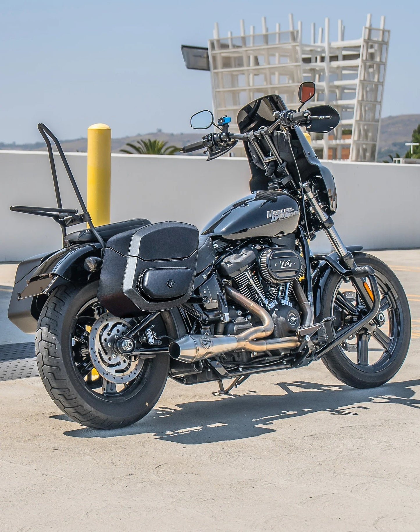 24L - Ironclad Quick-Mount Medium Harley Softail Street Bob Leather Wrapped Hard Alforjas