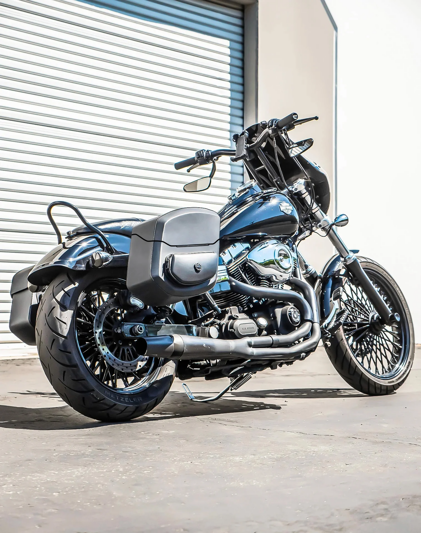 24L - Ironclad Quick-Mount Medium Harley Dyna Wide Glide FXDWG Leather Wrapped Hard Alforjas
