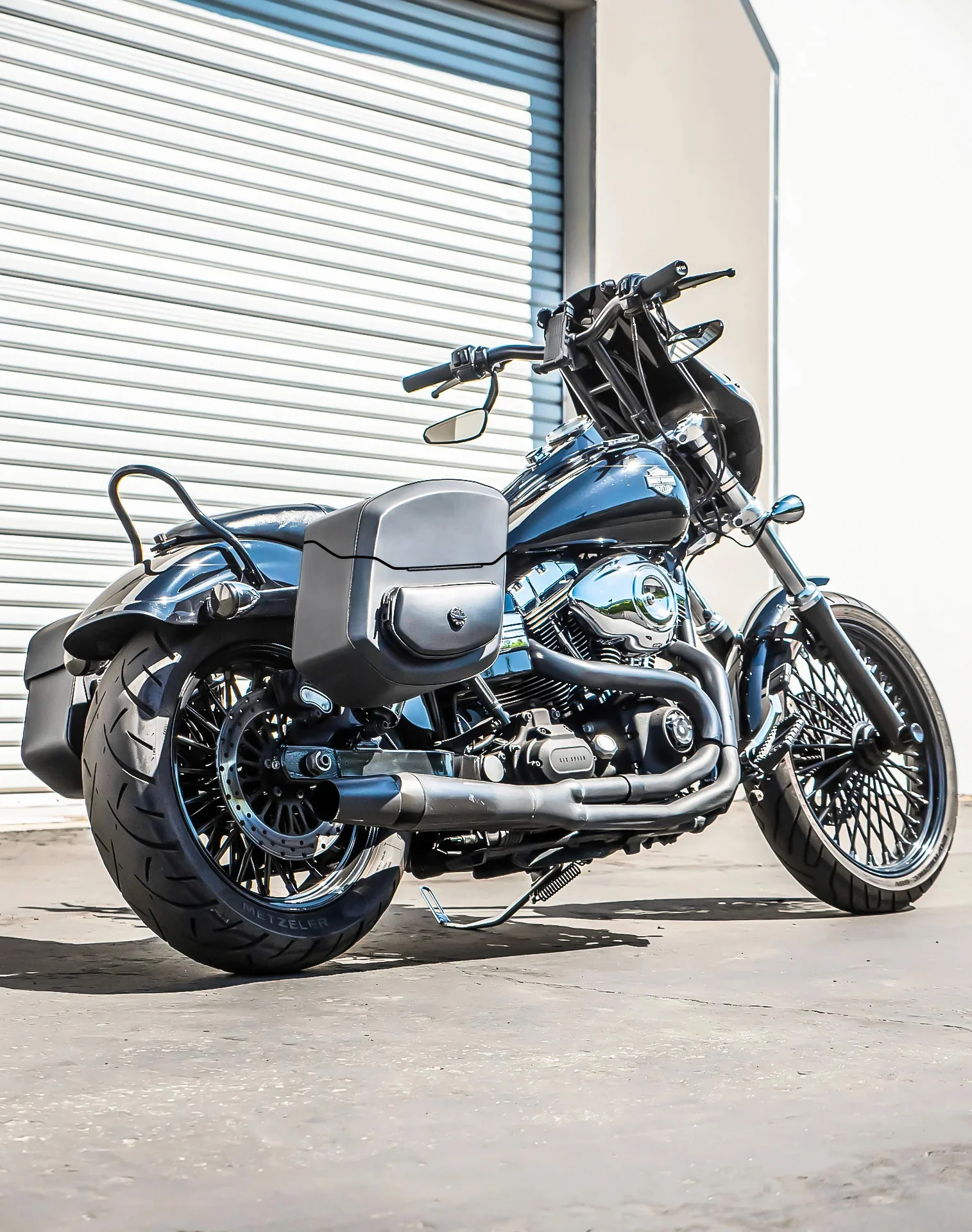 24L - Ironclad Quick-Mount Medium Harley Dyna Wide Glide FXDWG Leather Wrapped Hard Alforjas