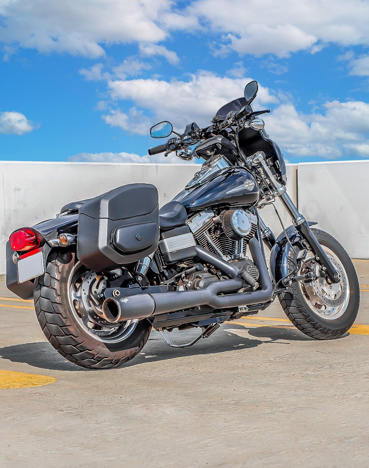 24L - Ironclad Quick-Mount Medium Harley Dyna Fat Bob FXDF Leather Wrapped Hard Alforjas