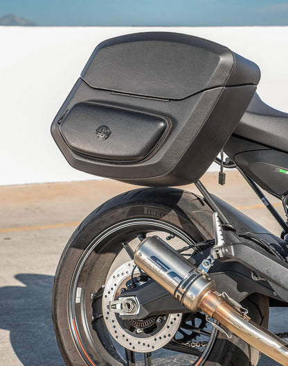 24L - Ironclad Quick-Mount Medium Ducati Monster 797 Leather Wrapped Hard Alforjas