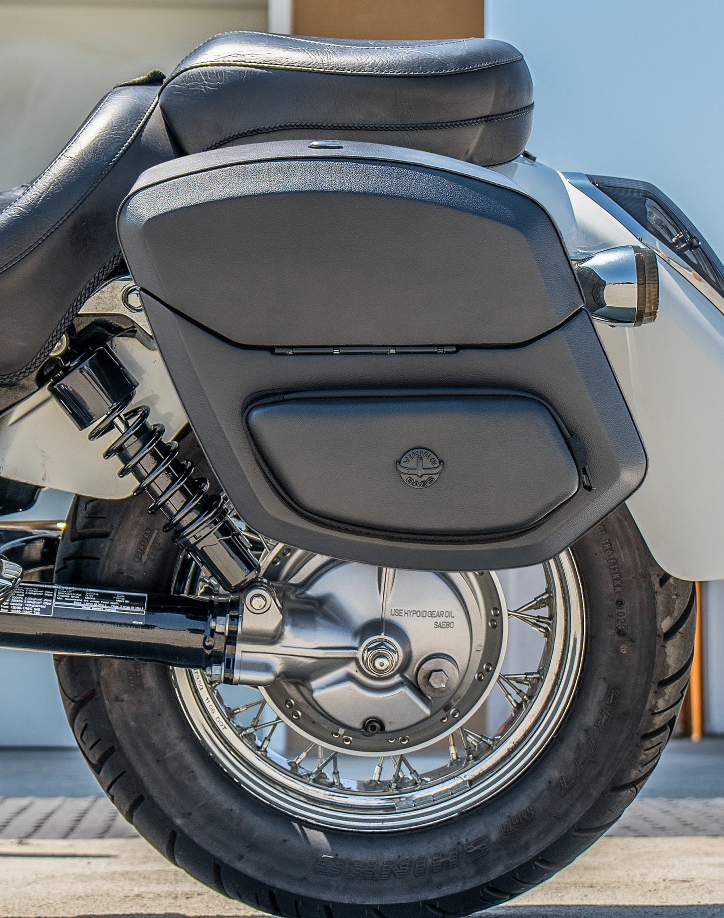 24L - Ironclad Quick-Mount Medium Honda 750 Shadow Aero Leather Wrapped Hard Alforjas
