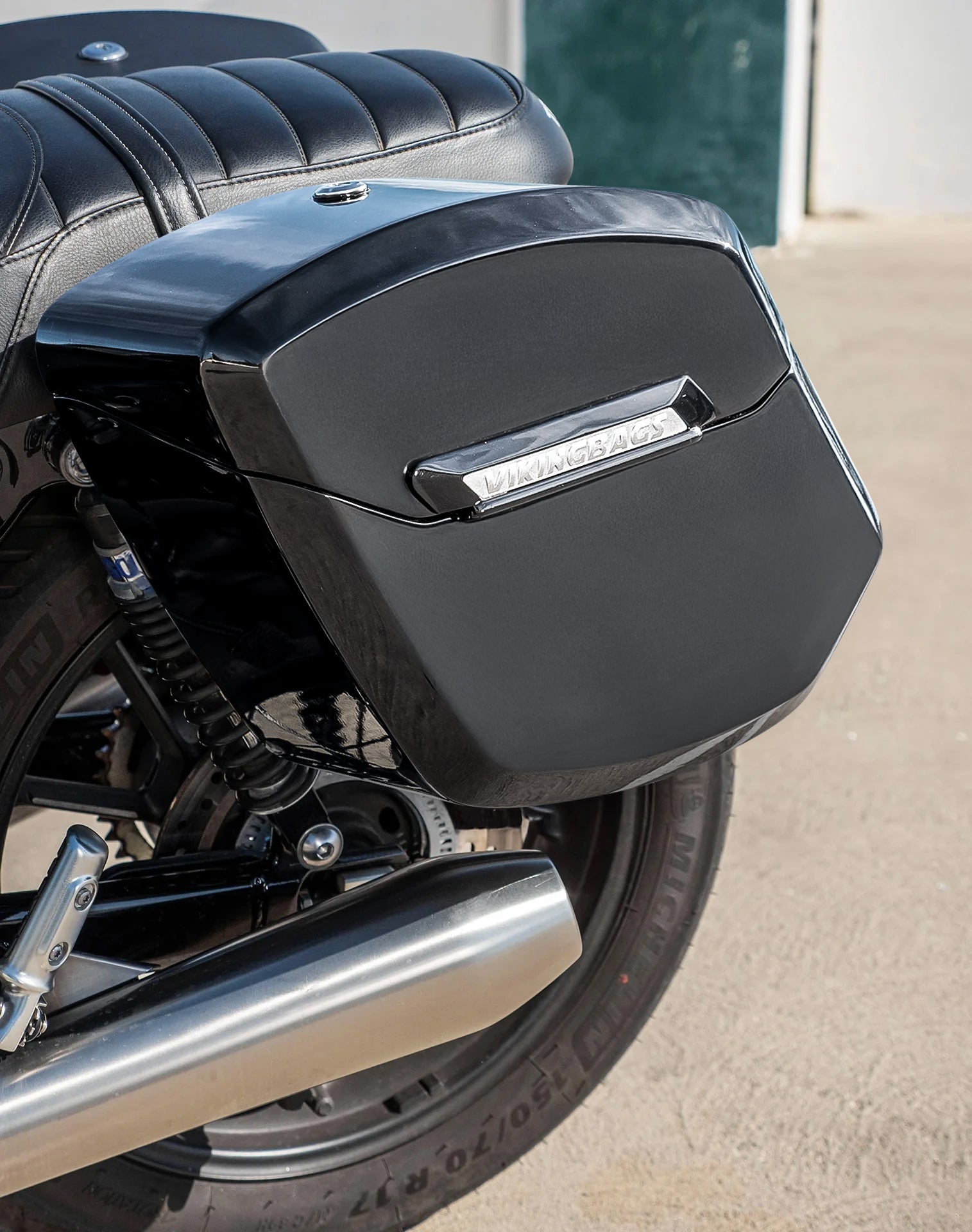 24L - Ironclad Quick-Mount Medium Triumph Speed Twin 900 Painted Hard Alforjas