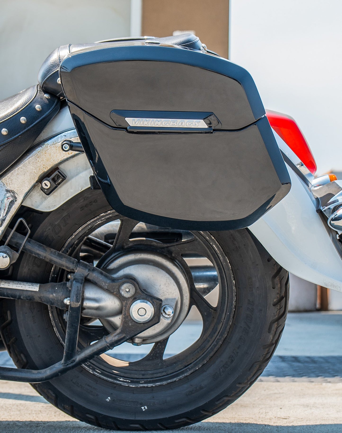 24L - Ironclad Quick-Mount Medium Suzuki Boulevard C50 VL800 Painted Hard Alforjas