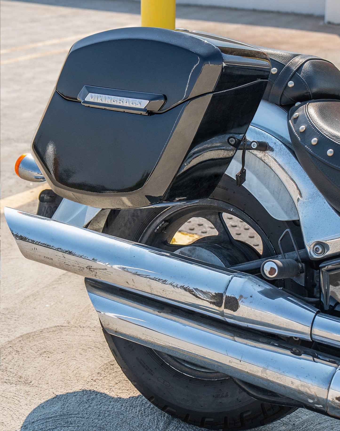 24L - Ironclad Quick-Mount Medium Suzuki Boulevard C50 VL800 Painted Hard Alforjas