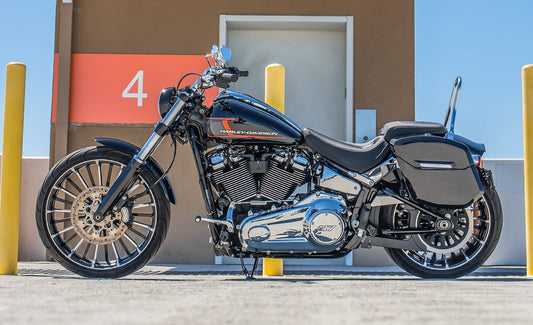 24L - Ironclad Quick-Mount Medium Harley Softail Breakout FXBR/S Painted Hard Alforjas