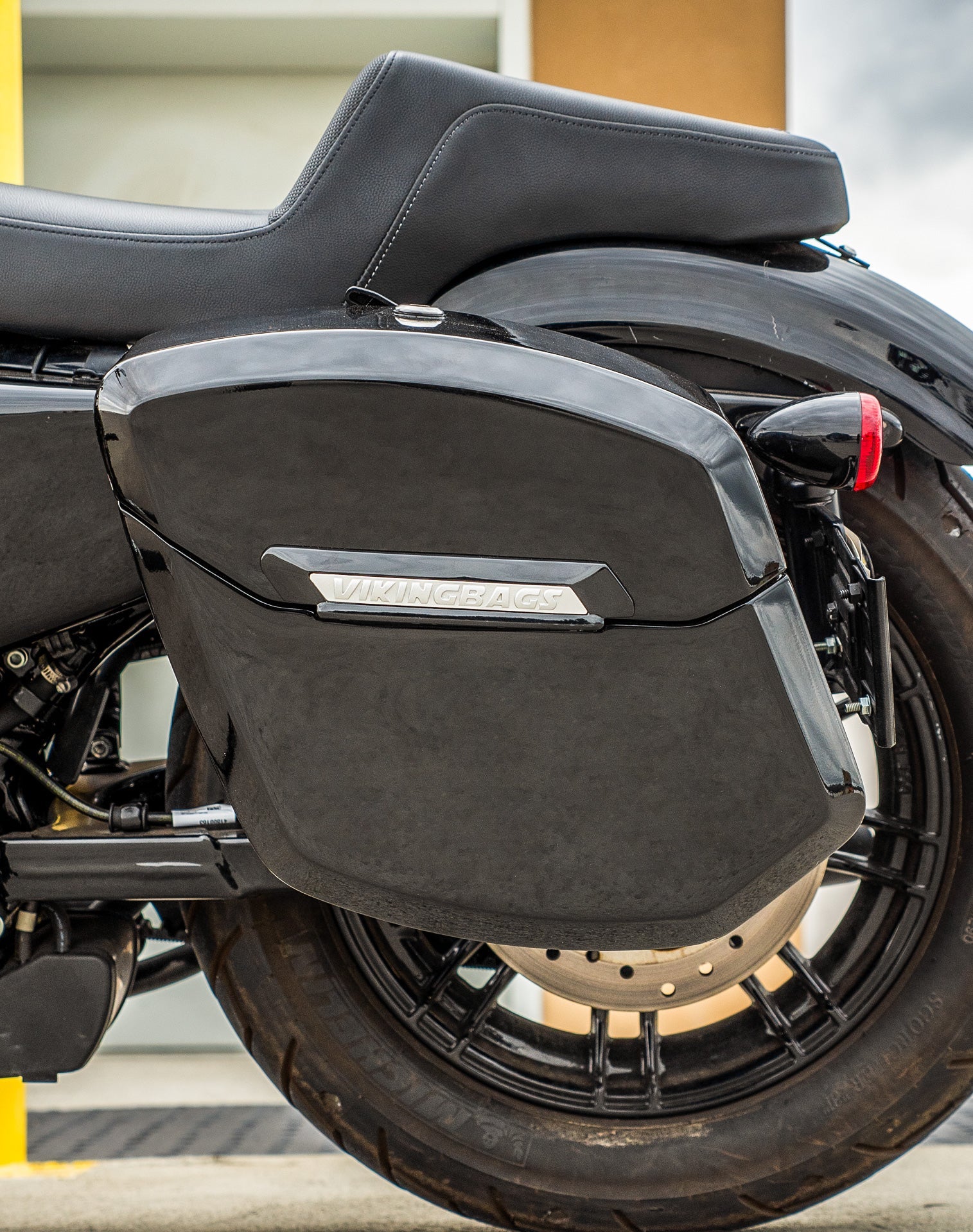 24L - Ironclad Quick-Mount Medium Harley Sportster Forty Eight 48 XL1200X Painted Hard Alforjas