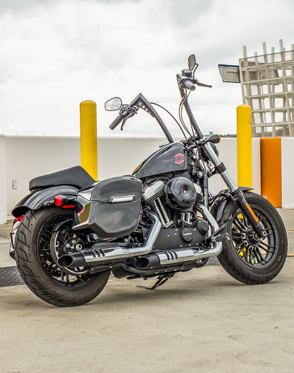 24L - Ironclad Quick-Mount Medium Harley Sportster 1200 Custom XL1200C Painted Hard Alforjas