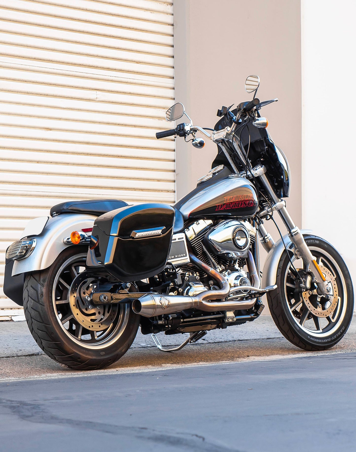 24L - Ironclad Quick-Mount Medium Harley Dyna Low Rider FXDL Painted Hard Alforjas