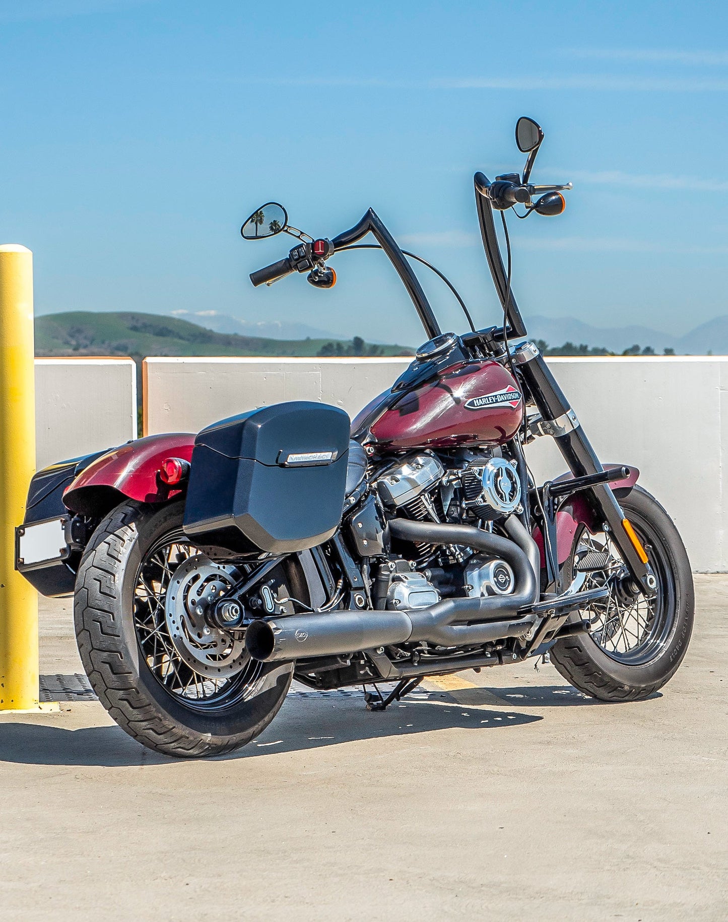 24L - Ironclad Quick-Mount Medium Harley Softail Standard FXST Painted Hard Alforjas