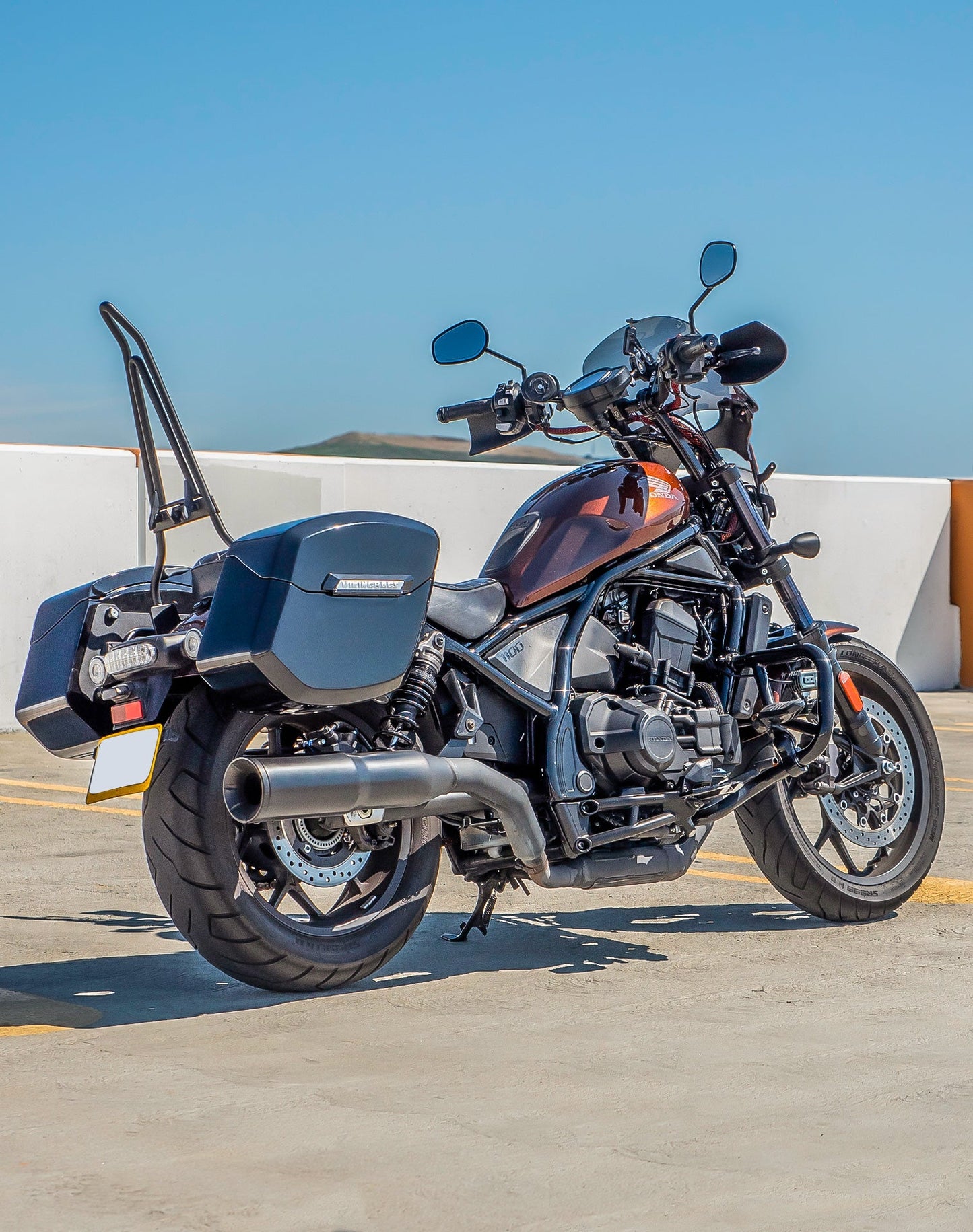 24L - Ironclad Quick-Mount Medium Honda Rebel 1100 Painted Hard Alforjas