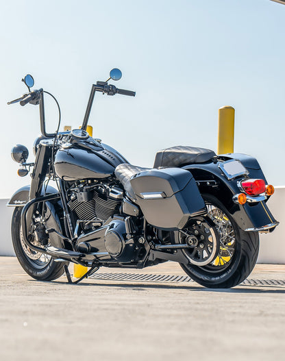 24L - Ironclad Quick-Mount Medium Harley Softail Heritage FLHC/S Painted Hard Alforjas