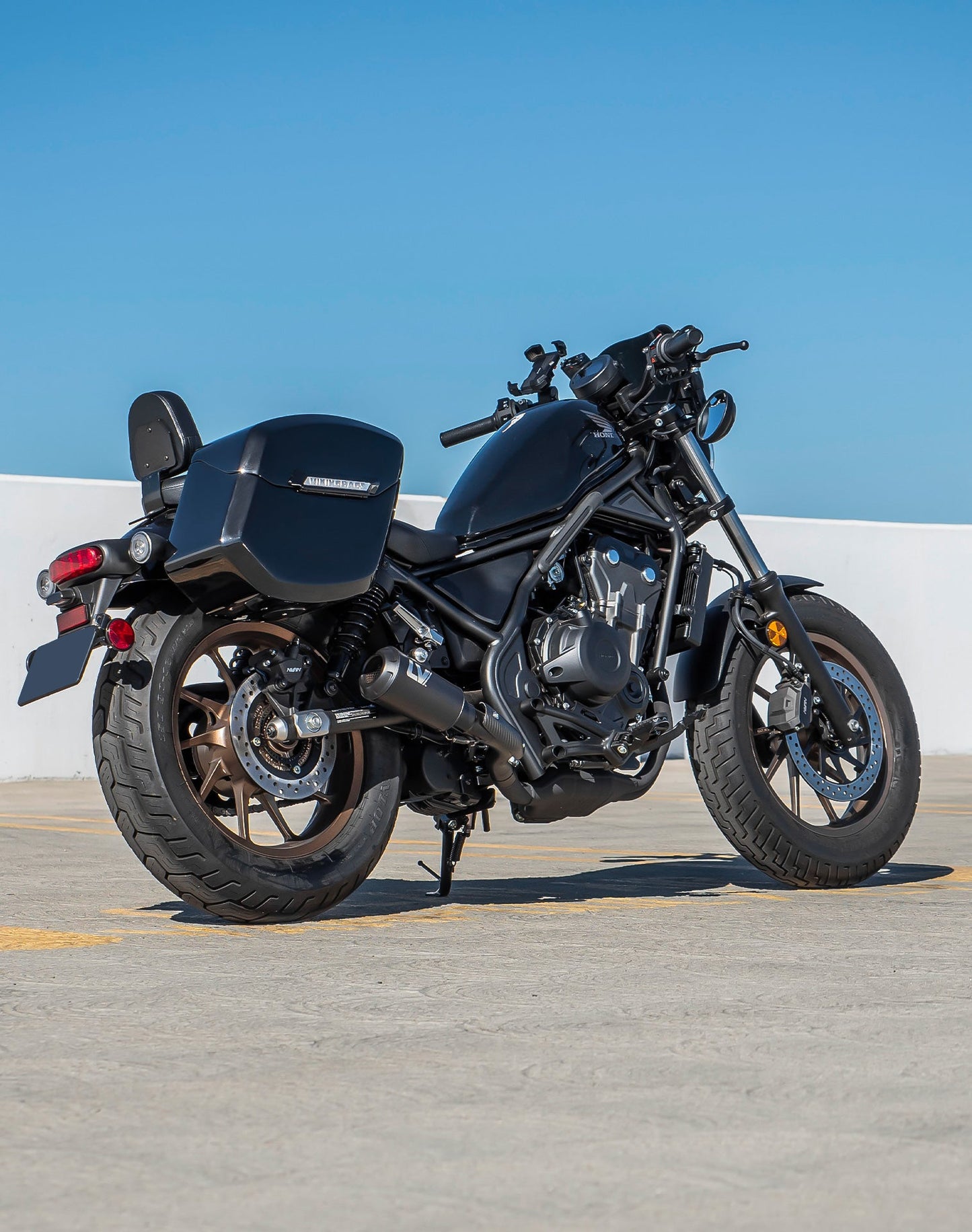 24L - Ironclad Quick-Mount Medium Honda Rebel 300 Painted Hard Alforjas